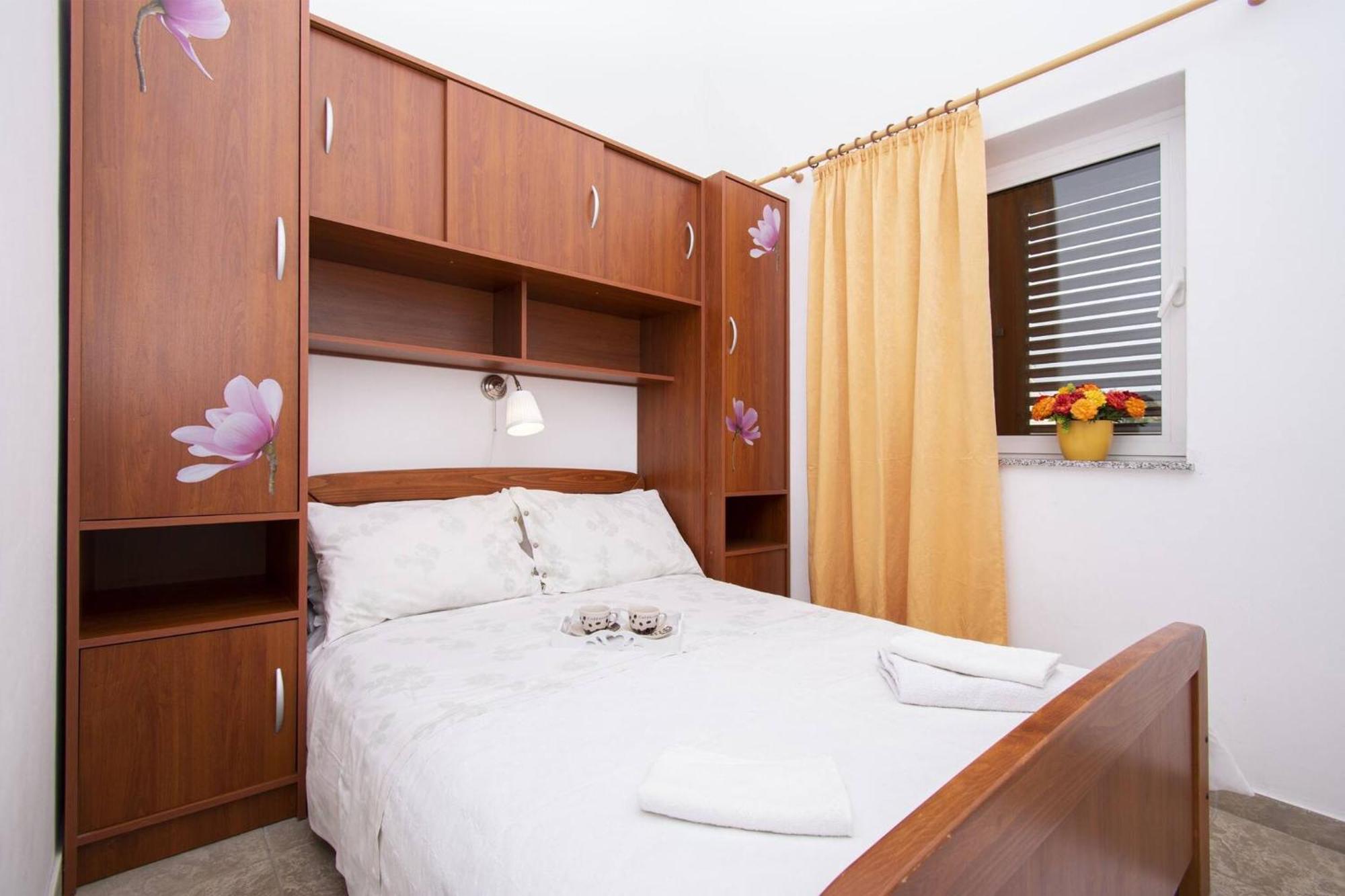 Apartment Meri Razanj With Sea View Ngoại thất bức ảnh