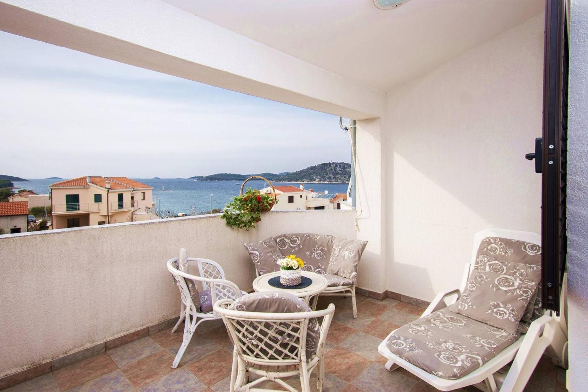 Apartment Meri Razanj With Sea View Ngoại thất bức ảnh